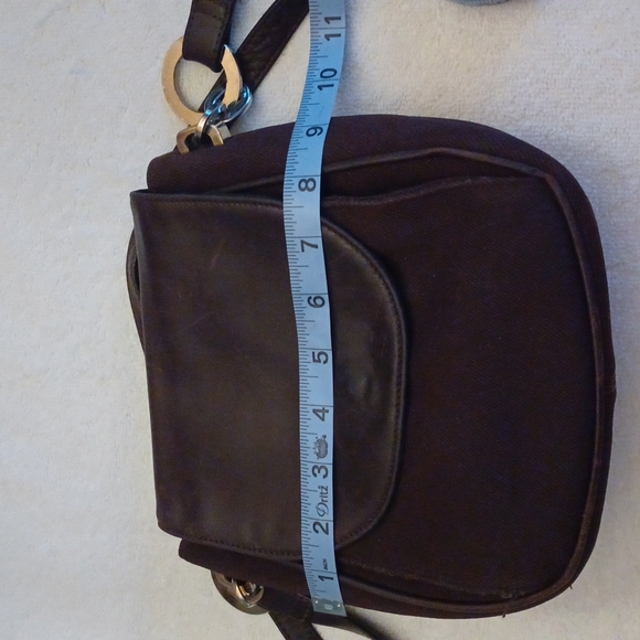 Liz Claiborne Small Brown Crossbody Bag - Picture 11 of 11